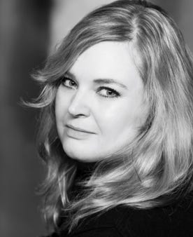 Zum Profil der Autorin Nadine Wilmschen