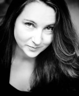 Zum Profil der Autorin Ivy Andrews / Viola Plötz